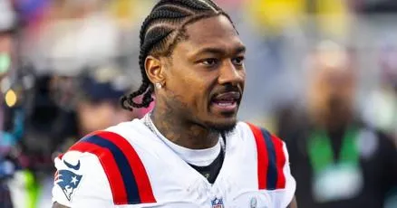 Commentary: Stefon Diggs, Christian Barmore decisions loom over Patriots' offseason