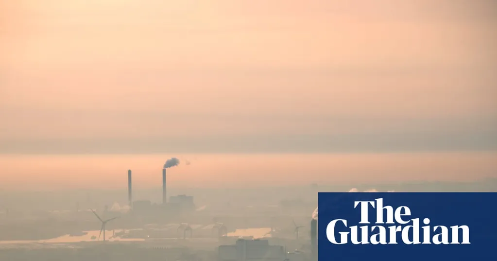 Air pollution from oil and gas causes 90,000 premature US deaths each year, says new study