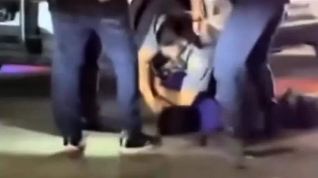 Daytona Beach Police officer seen repeatedly punching handcuffed suspect in viral video relieved of duty - WSVN 7News | Miami News, Weather, Sports | Fort Lauderdale