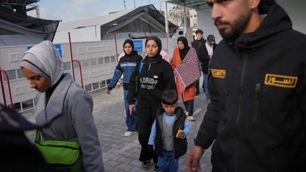 Gaza's Rafah border crossing has reopened but few people have crossed