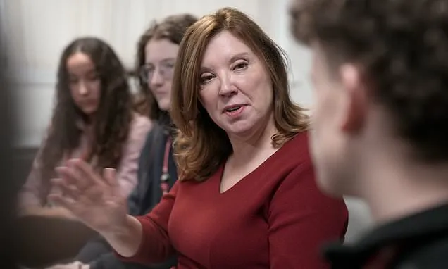 Parents should not be only ones to ensure children stay safe online...