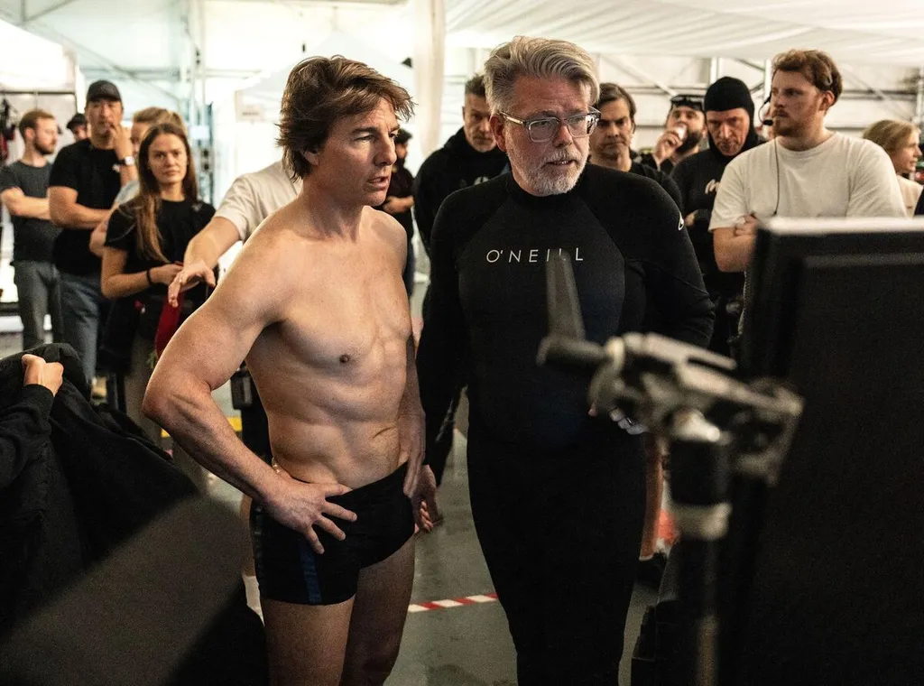 Men's New Midlife Crisis: Staying Hot Into Their 60s