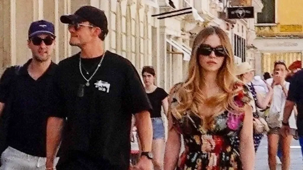 Orlando Bloom and Sydney Sweeney enjoy a stroll through Venice