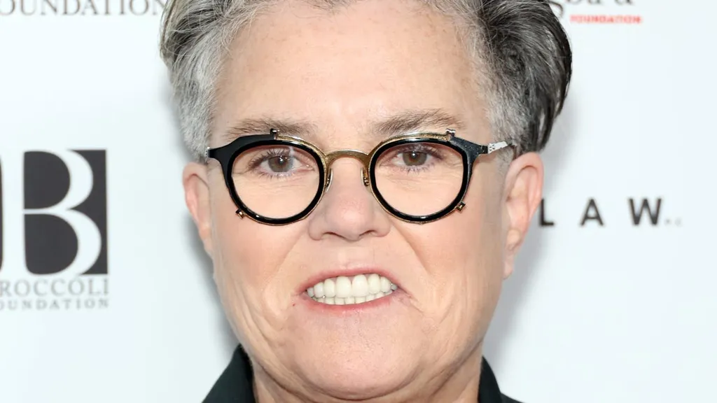 Donald Trump threatens to revoke longtime foe Rosie O'Donnell's US citizenship