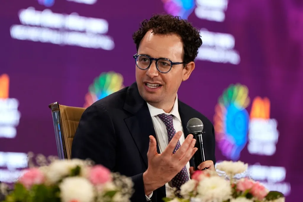 What TikTok and Huawei Can Teach Anthropic