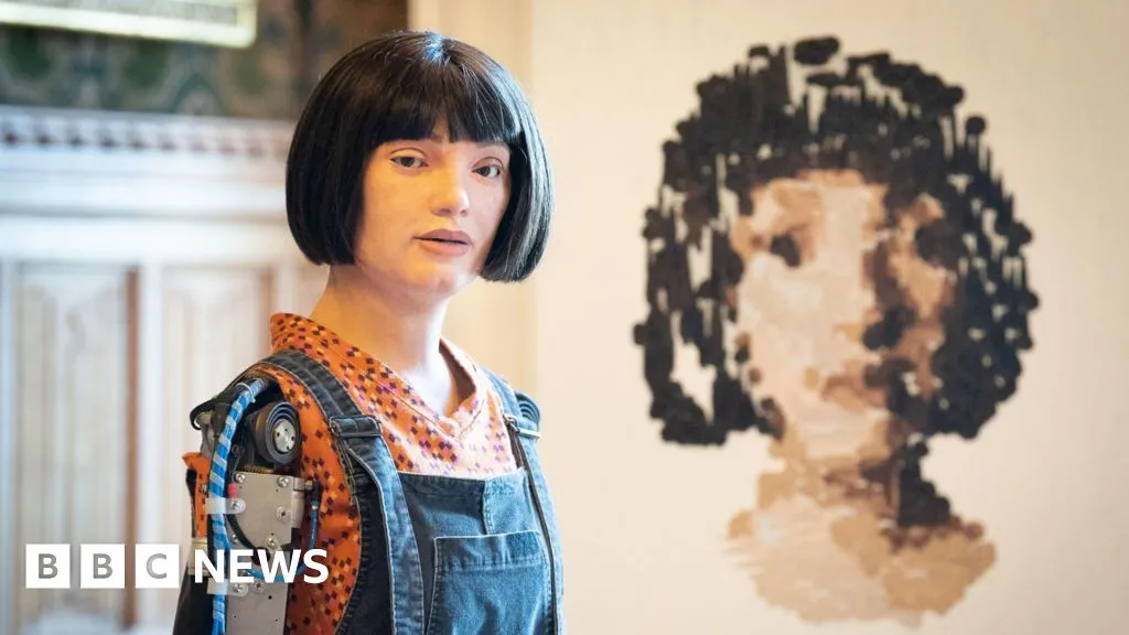 Artists in Hull say community will keep art alive despite AI