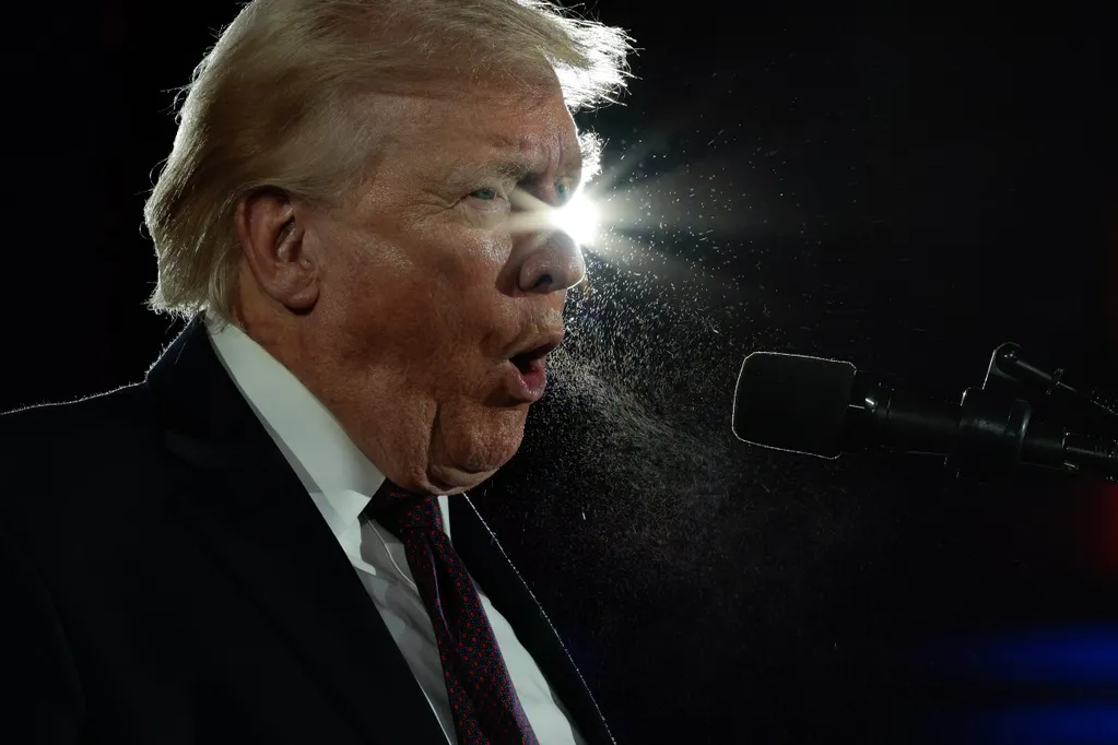 White House responds to Donald Trump 