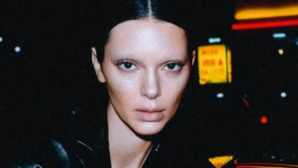 Kendall Jenner unrecognizable with bleached eyebrows for campaign