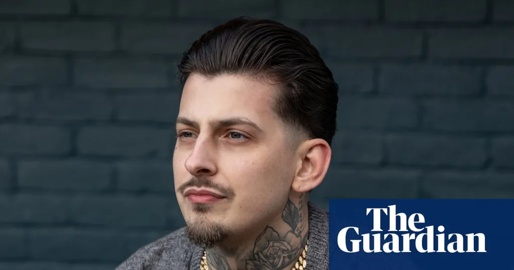 'I'd try to hide it as best I could': a UK man on his struggle with porn addiction