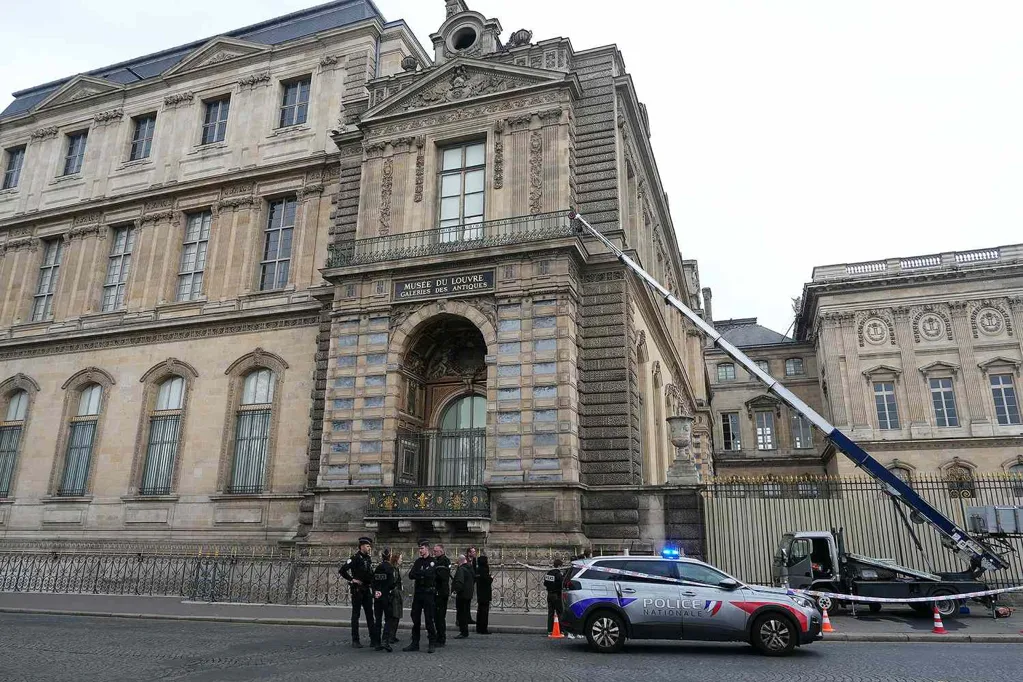 Was the Daring Louvre Heist an Inside Job? Famed Art Expert Weighs In