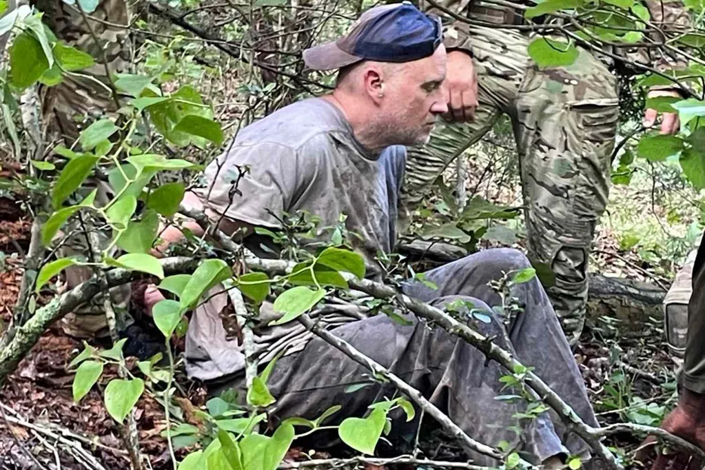 How the 'Devil in the Ozarks' Murderer Fashioned a Costume  --  and Made an Audacious Escape from Prison