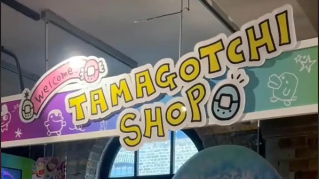 Gen Z get their hands on popular '90s toy as it makes a comeback