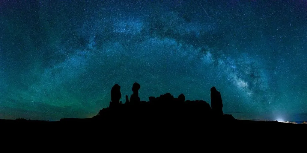 NASA Urges Public To Leave The City As Milky Way Appears  --  15 Places To Go