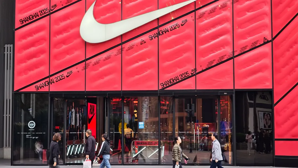 Tim Cook buys another $1 million worth of Nike shares  --  a much-needed vote of confidence