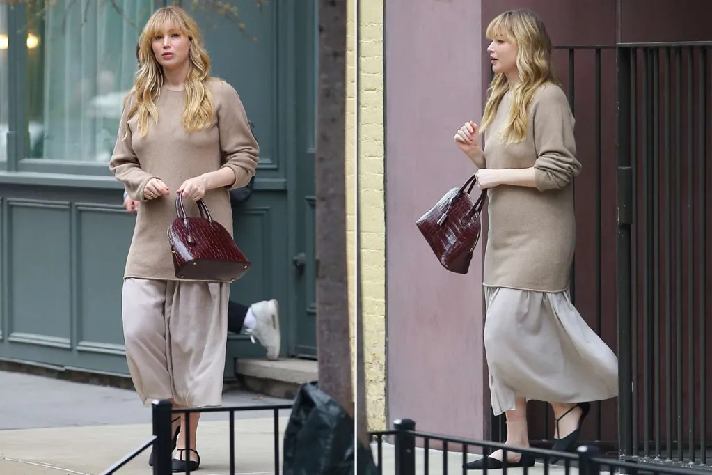Jennifer Lawrence Proved That This Comfortable Outfit Is Fall Fashion 101, so We're Copying Her Look from $17