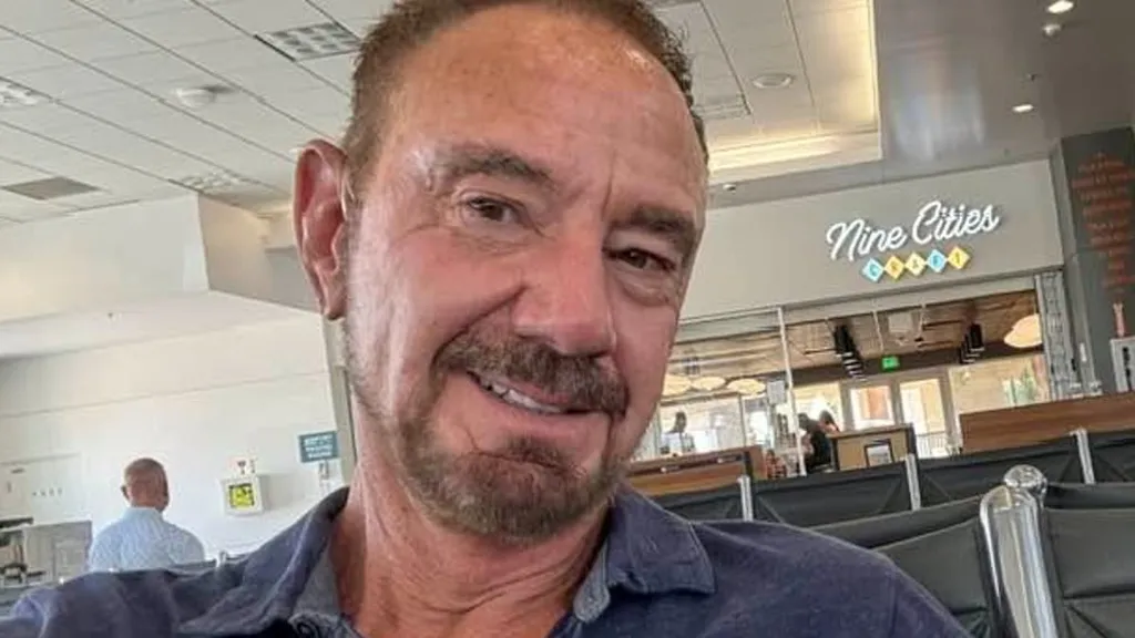 United says customer's bag is missing but AirTag tells another story