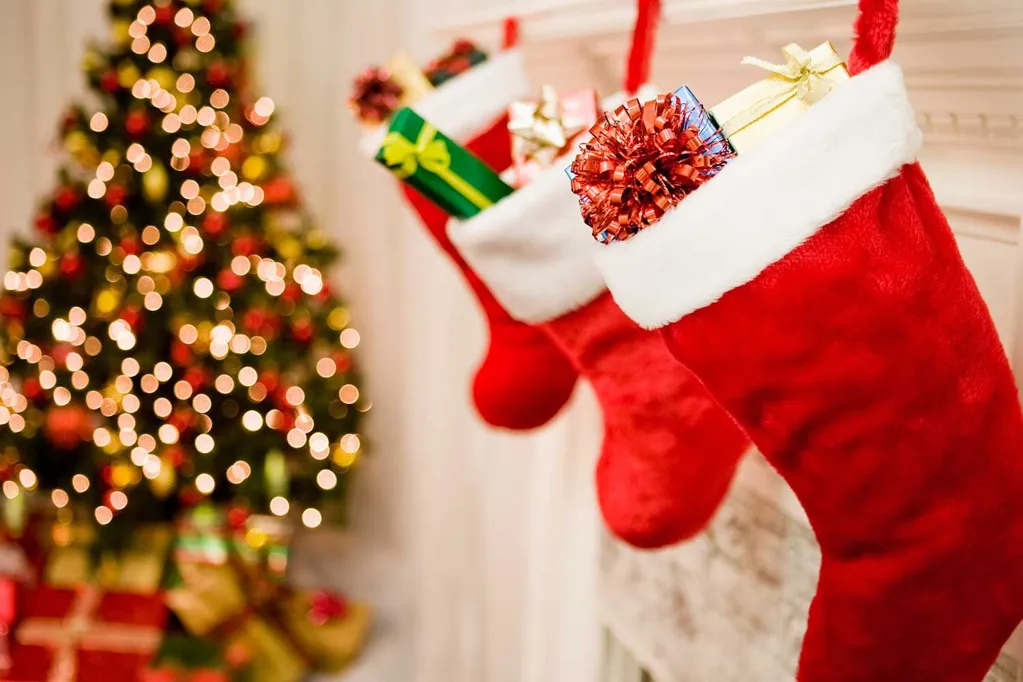 Woman Doesn't Want to Hang a Christmas Stocking for Her Partner's Mom That Says 'Mama,' Now He's Upset