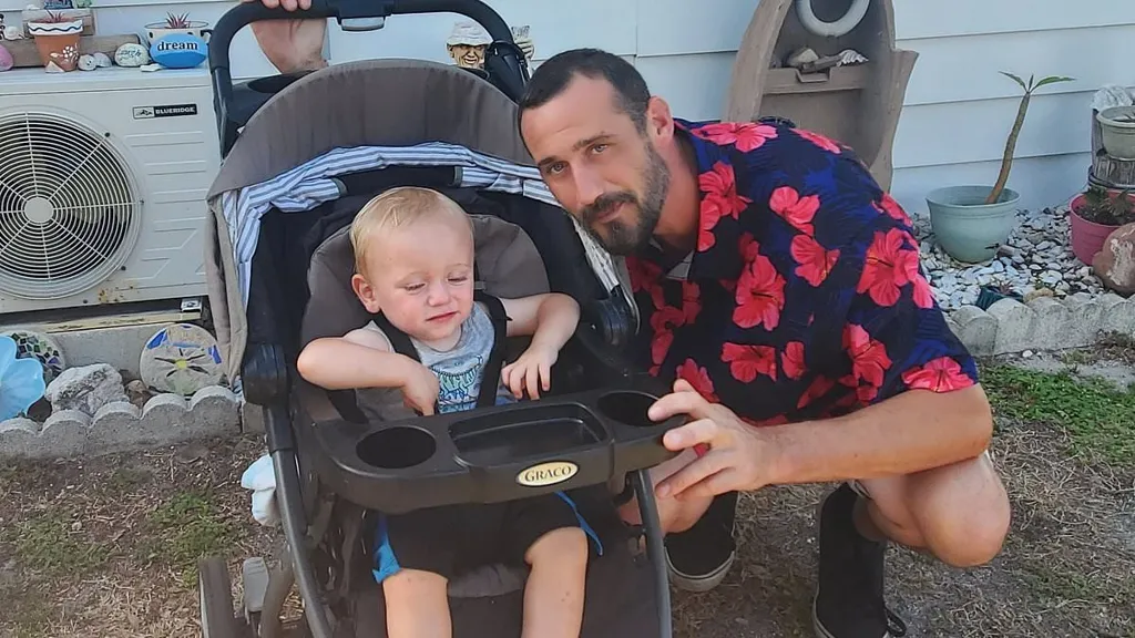 Toddler found dead in hot car while father was drinking
