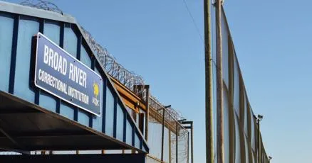 Pregnant women facing non-violent sentences can defer incarceration under SC Senate bill