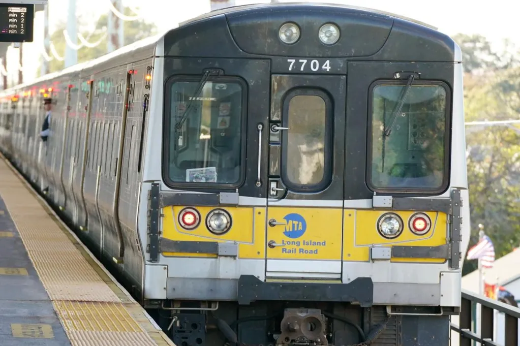 Kathy Hochul and Bruce Blakeman must BOTH stand up to the union thugs threatening an LIRR strike