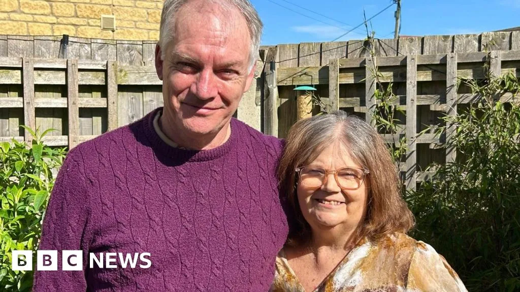 Kidney transplants: Man donates to stranger to save wife