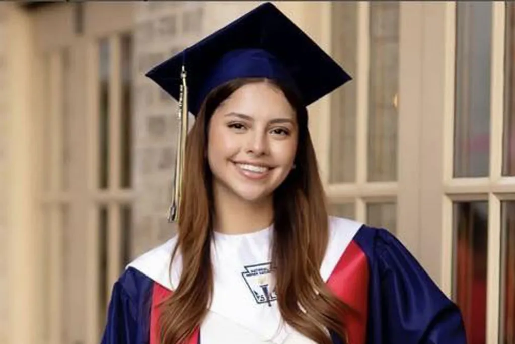 Teen Girl Vanished on Christmas Eve. Mom Thought She Just Went for a Walk, Then Found Her Phone Left Behind