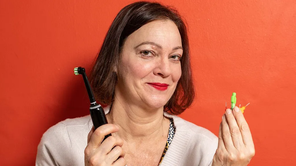 Hidden 'dental pocket' condition plaguing HALF of middle-aged people