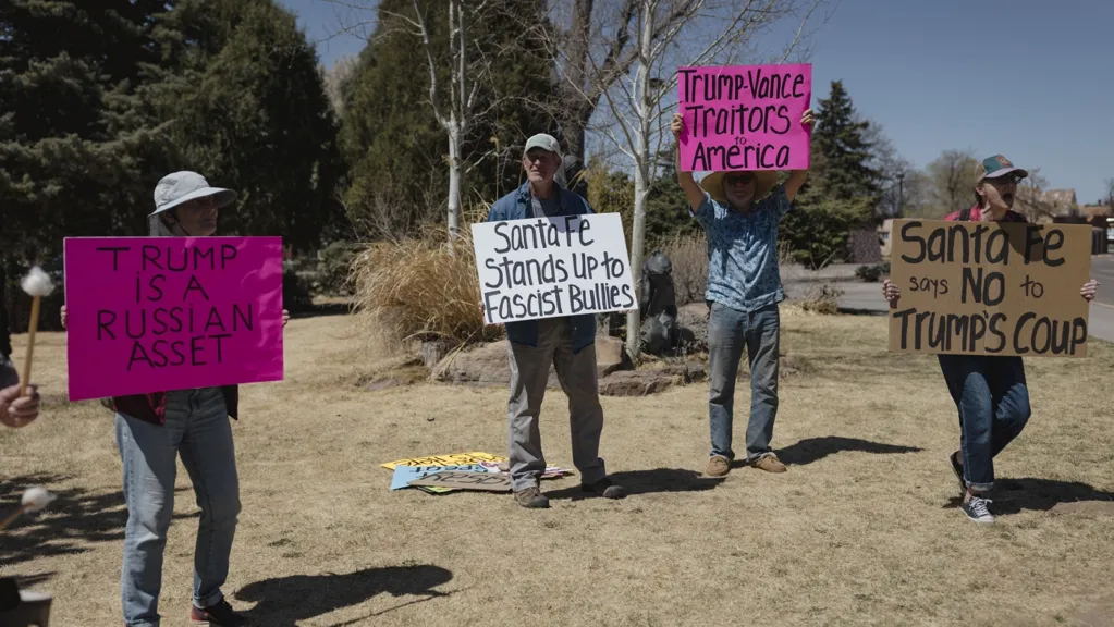 Blue Land of Enchantment Lures Unhappy Texans