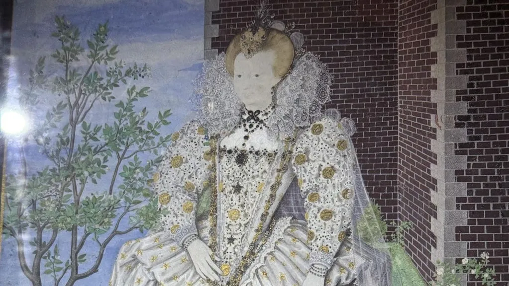 Hidden Tudor Treasure And Rare Fabergé Jewel Headline Wartski's TEFAF Display