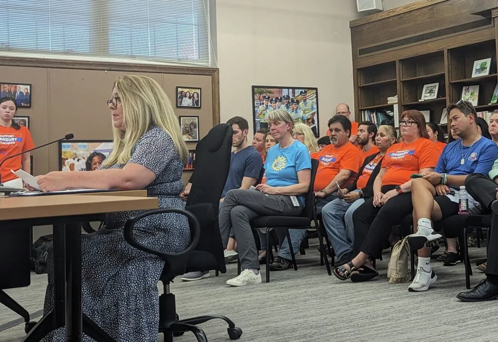 Danbury school board supports 3-year contract for teachers, sends pact to City Council for final OK