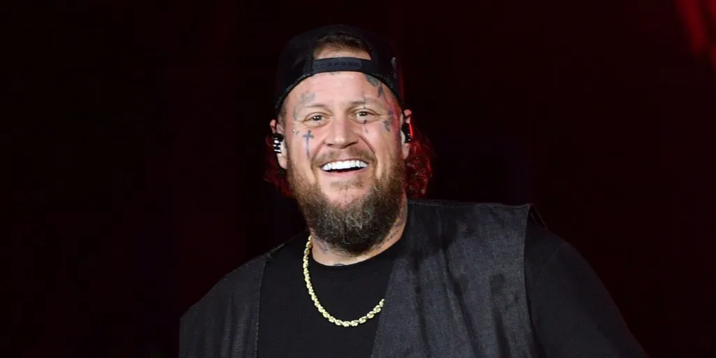 Jelly Roll unrecognizable after shaving his face for first time in over a decade