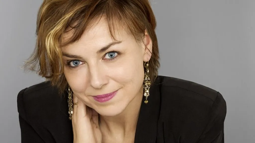 Sex therapist reveals the main reason she believes people cheat