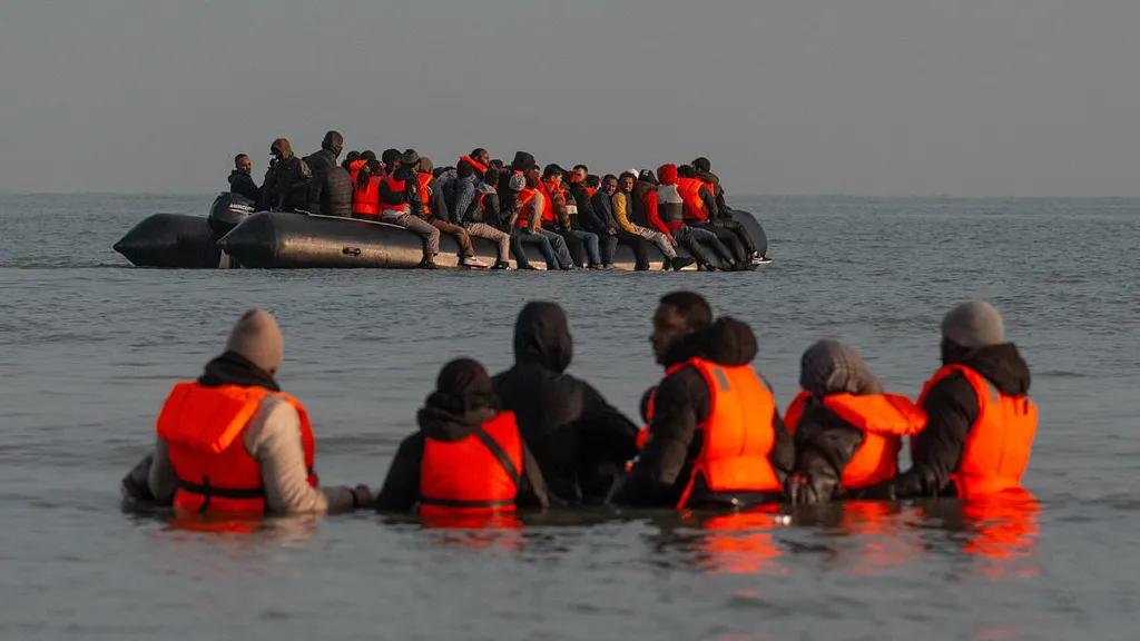 Starmer claims people smuggler crackdown will stop the small boats