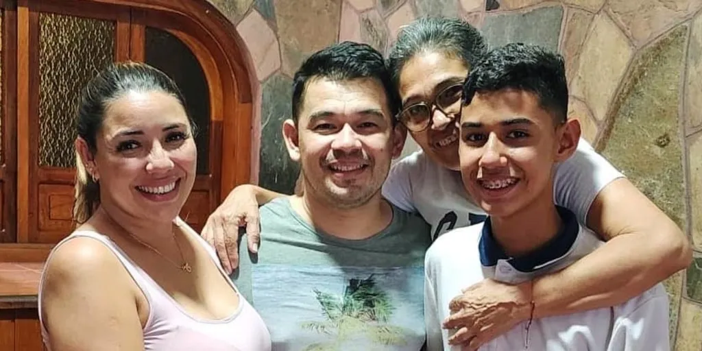 Venezuelans describe abuse at El Salvador prison and witnesses recount Michigan Walmart stabbing: Morning Rundown