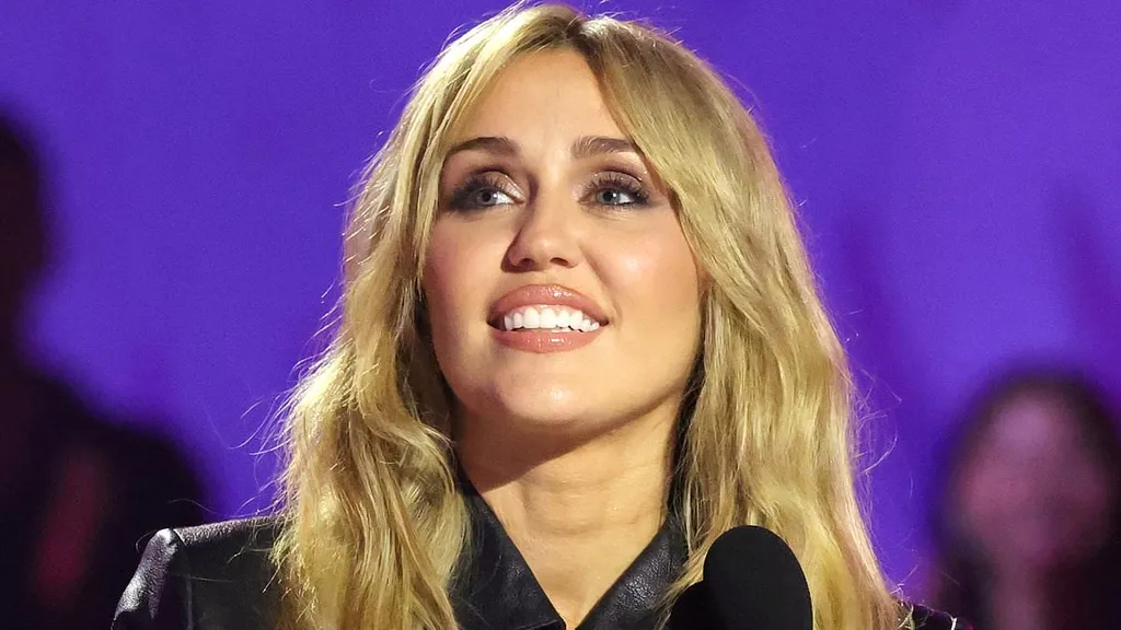 Miley Cyrus honored as innovator at 2026 iHeartRadio Music Awards