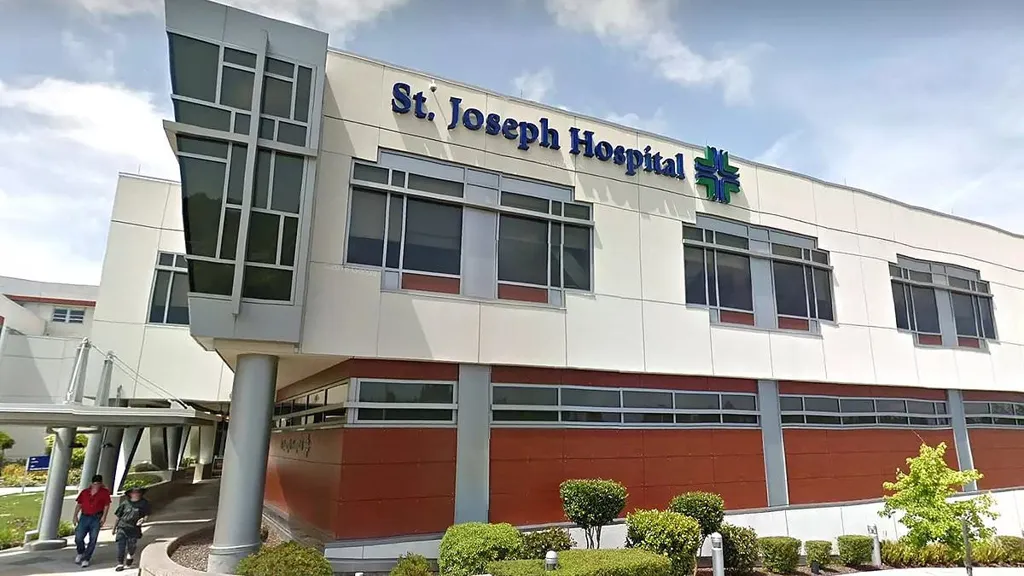 Catholic hospital apologizes for sending mother home as she miscarried