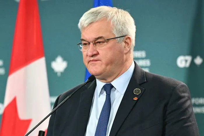 US and Ukrainian negotiators meet as Trump seeks to broker an end to the war