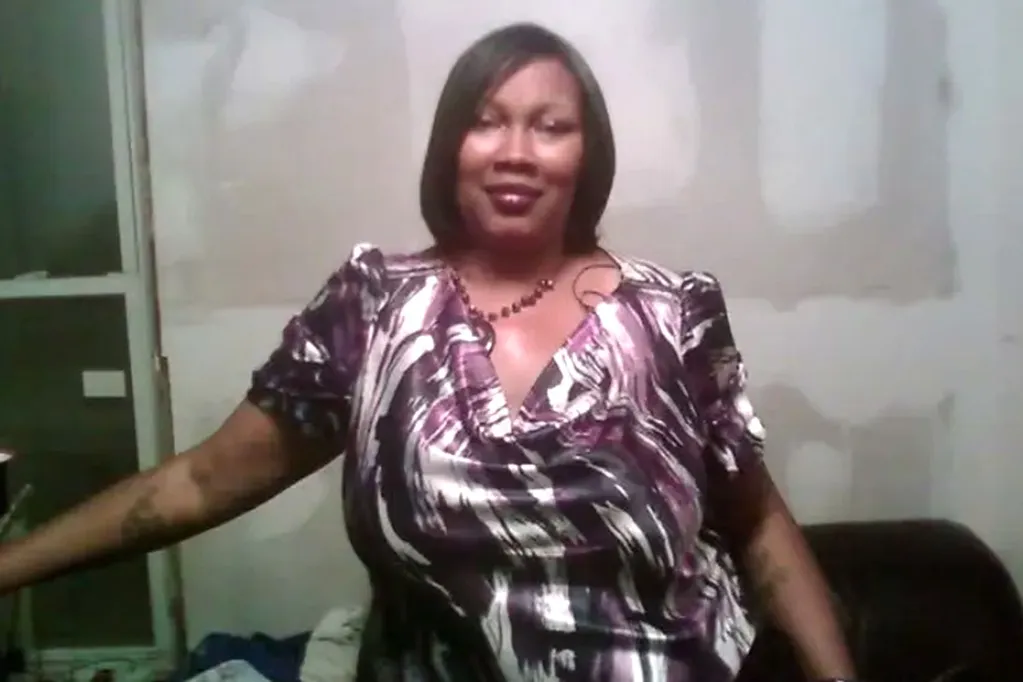 Mom Dies Unexpectedly Outside of Daughter's High School Graduation: 'I Watched Her Take Her Last Breath'