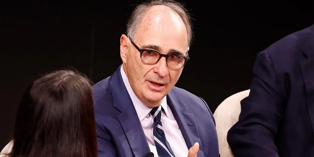 David Axelrod trying to tamp down speculation after meeting the pope