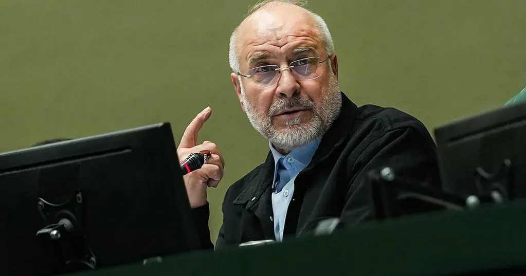 Trump extends Iran truce, maintains blockade as talks falter