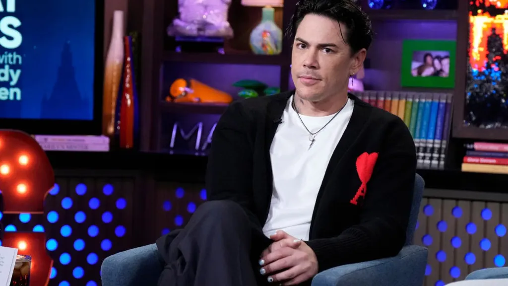 'Vanderpump Rules' star Tom Sandoval will represent himself in revenge porn lawsuit