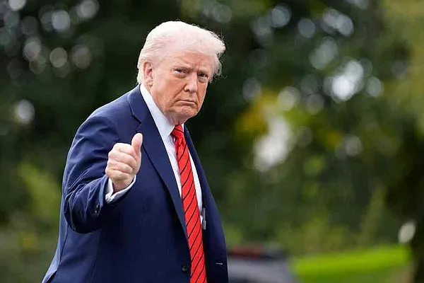 Trump visits medical center for 'semiannual physical' | Jefferson City News-Tribune