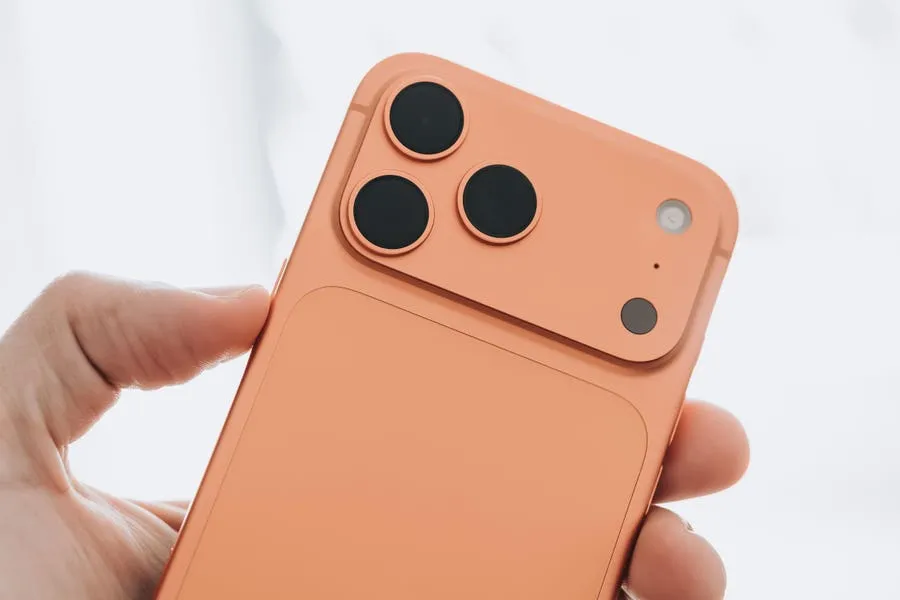 iOS 26.4.2: Apple Fixes iPhone Flaw Used By FBI To Read Deleted Messages