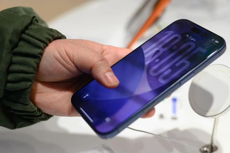 iOS 26.3 Warning: Apple Data Shows Millions Of iPhones Are Still At Risk