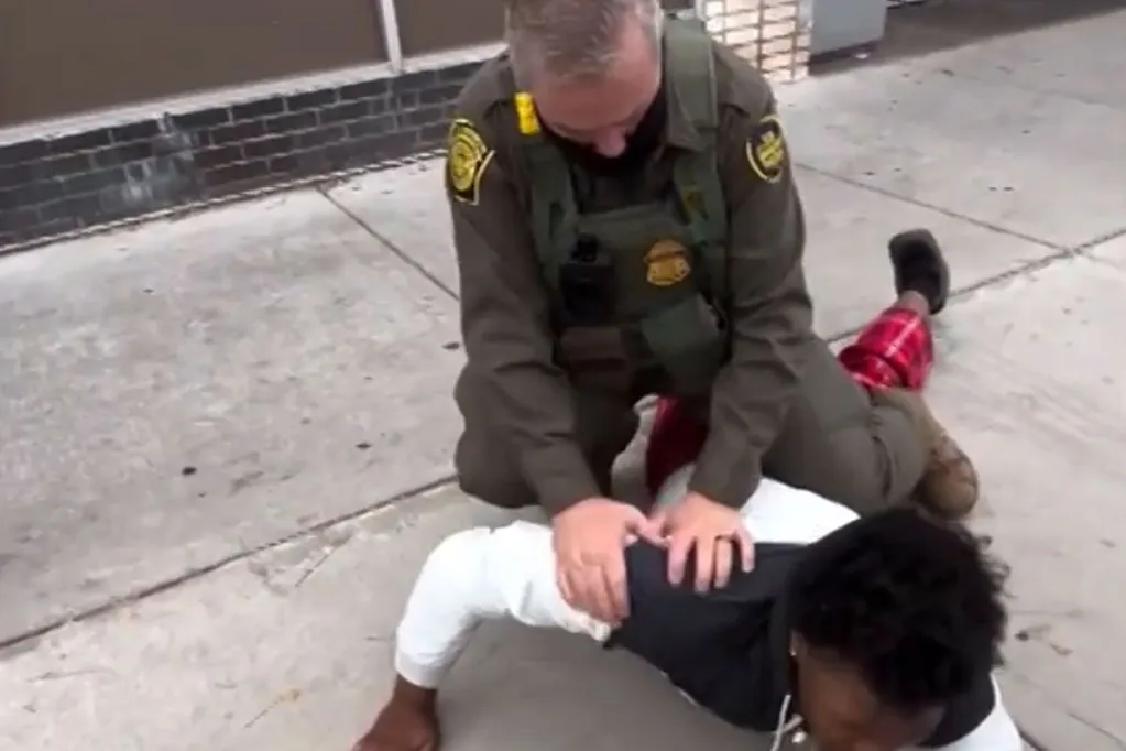 Border Patrol Caught on Camera Detaining Man Who Says He's a U.S. Citizen After They Rushed into Local Pharmacy
