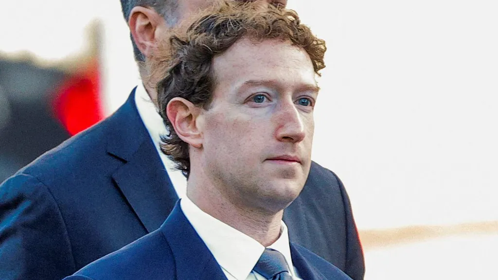 Mark Zuckerberg arrives in ill-fitting suit to fight landmark trial