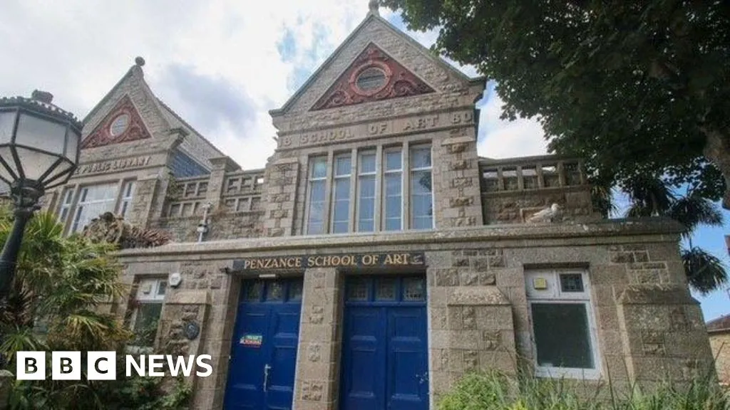 Teachers bid to raise £500,000 to save Penzance School of Art