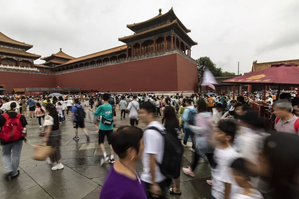 China's $51 Trillion Savings Help Bonds to Outperform During War