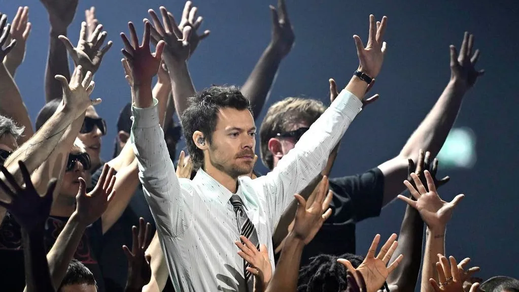 Harry Styles Keeps His Albums Track Record Perfect As His Latest Debuts