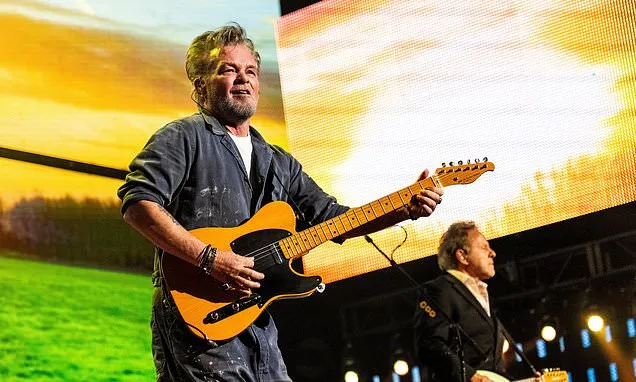 Minutes to Memories: John Mellencamp rolling out jukebox of his old...